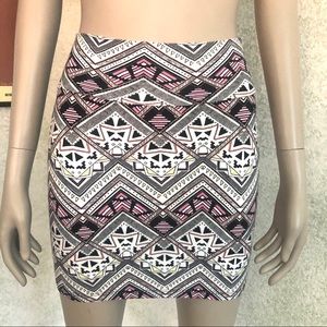 🔥BOGOFREE Victoria’s Secret PINK aztec mini skirt